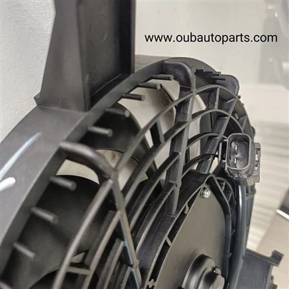 ラジエーター ファン冷却ファン トヨタ ランドクルーザー 120 レクサス GX470 2005 OEM:88590-60051